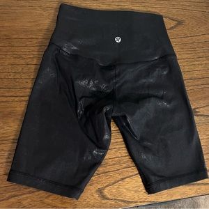 Lululemon Align high rise short • 8” • shine print